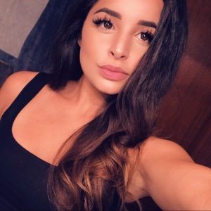 Meet your Posher, Vanessa